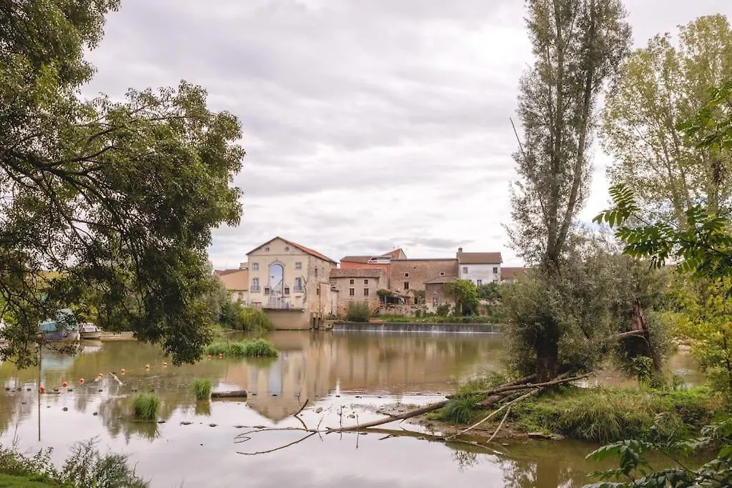 La Maison D'Elise - Au Coeur Du Village Pont-de-Vaux 0*,